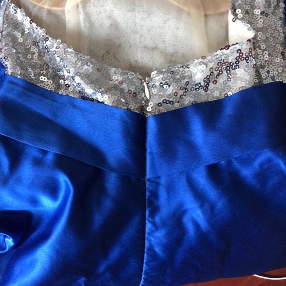 Floor-Length Satin Prom/Evening Dress - Picture 6 of 7